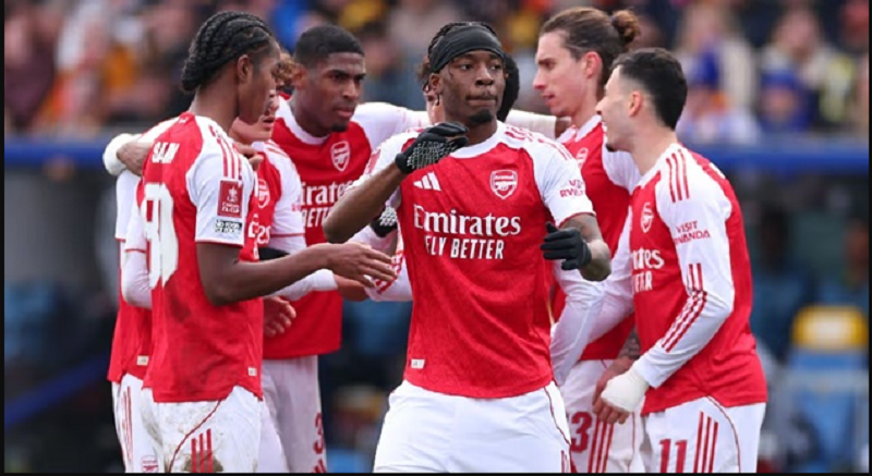 arsenal-thap-thom-ve-the-trang-cua-eze